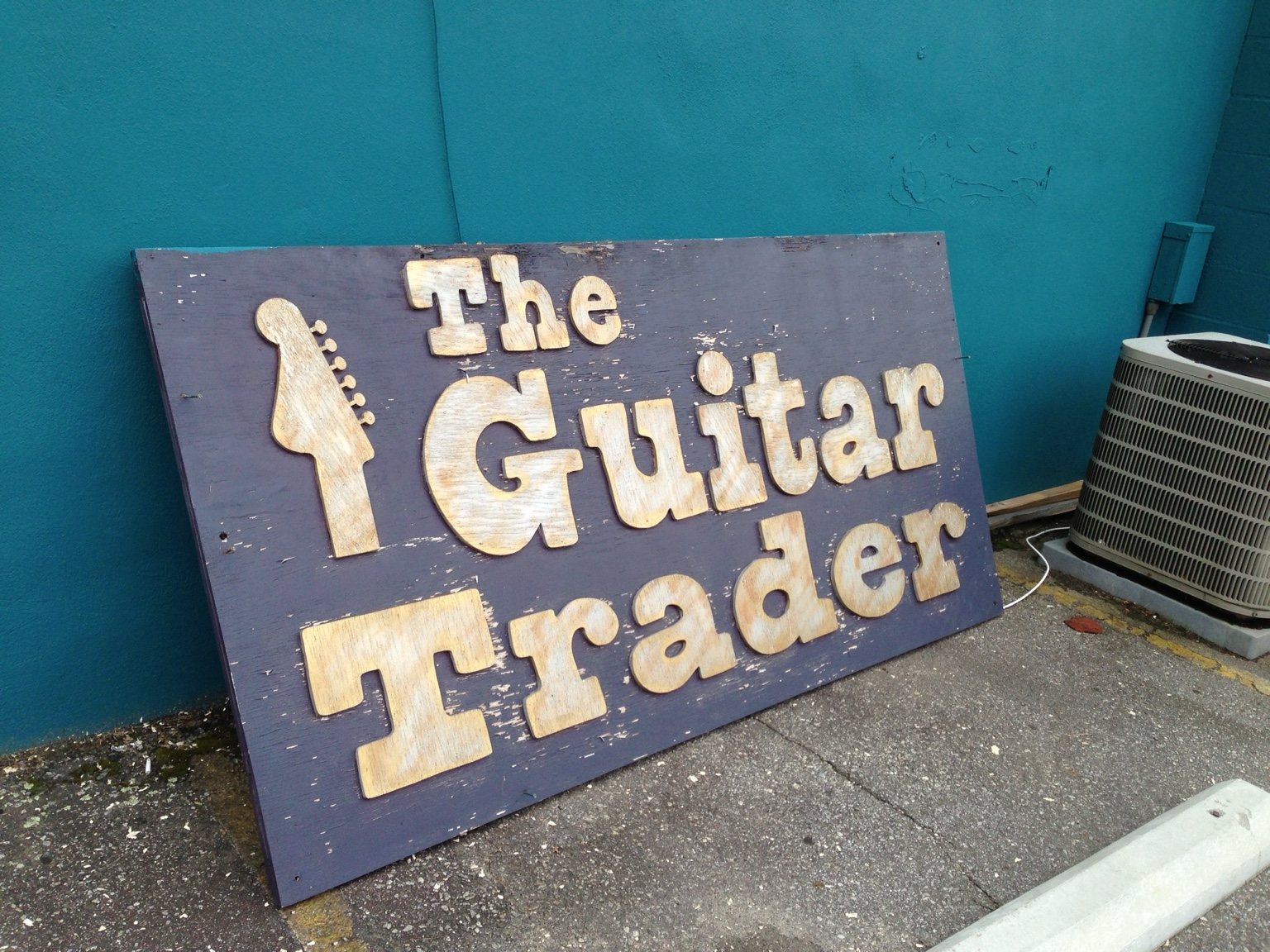 Guitar Trader photograph 3