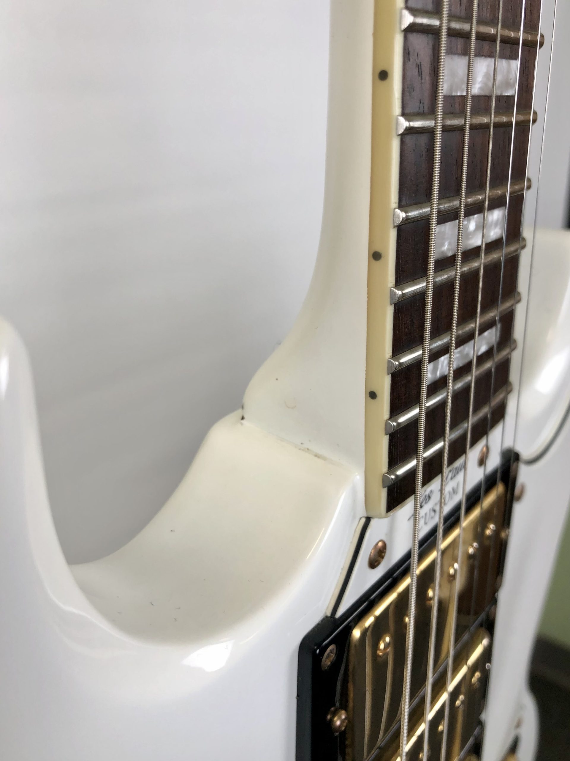Epiphone Limited Edition G-400 SG Custom w/Gold Maestro Trem 2006