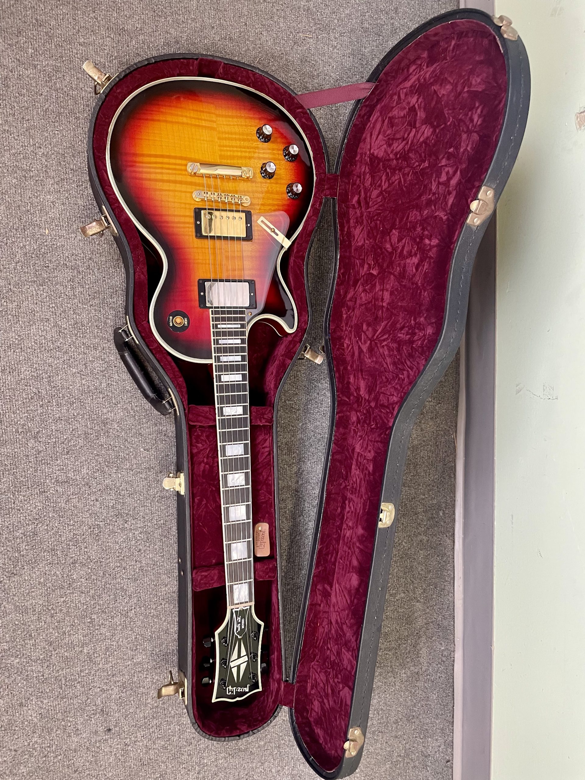 2009 Gibson Custom Shop '68 Les Paul Custom Reissue- Triburst